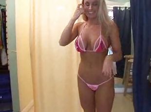 Amateur sales girl at swimsuit shop is screwed