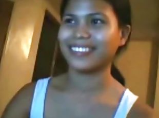 Homemade video of a Thai girl flashing her body for the webcam