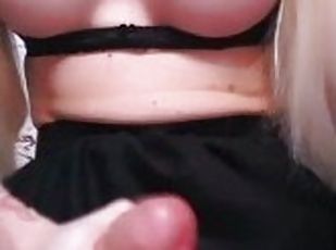 gros-nichons, masturbation, russe, transsexuelle, énorme-bite, branlette, secousses, bas, blonde, seins