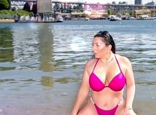 tetas-grandes, amateur, babes, madurita-caliente, negra, playa, italiano, tetas, a-solas, bikini