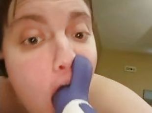 Vikki Bush deepthroats vibrator with no hands