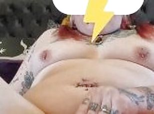Tattooed and pierced chubby altgirl fucking pussy with dildo, lots ...