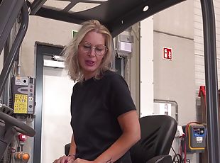 Blonde Q Laura having fun while giving her coworker a blowjob