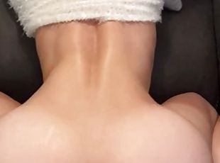 Teen babe with perfect ass gets creampied POV. I found her on Hookm...