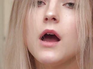 gros-nichons, masturbation, vieux, chatte-pussy, ados, doigtage, cuisine, horny, blonde, 18ans
