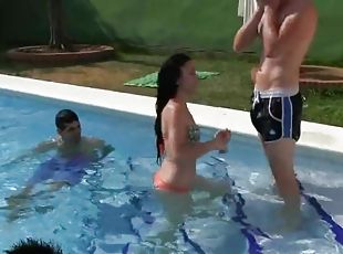 orgie, allaperto, hardcore, gangbang, piscina, bikini