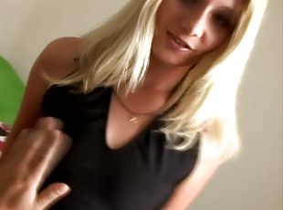 Blonde in sexy miniskirt pleases some lucky dude with grinding