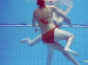 Marusya and Melisa Darkova lesbians underwater