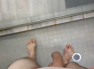 banhos, mijando, amador, pénis-grande, sozinho, pénis