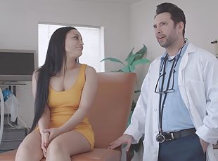 Medical HD Sex: Gabi Paltrova Gets A Very Personal Exam From Her Gy...