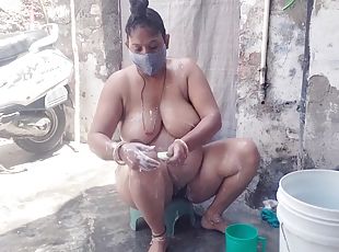Indian Bhabhis Hot Video While Bathing