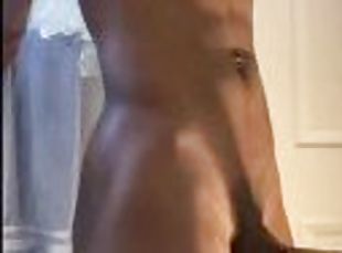 énorme, masturbation, orgasme, ejaculation-sur-le-corps, black, secousses, massive, musclé, bite