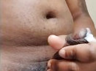 baignade, amateur, ejaculation-sur-le-corps, énorme-bite, gay, branlette, black, joufflue, horny, solo