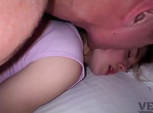 fitta-pussy, amatör, avsugning, gigantisk-kuk, tonåring, hardcore, samling, creampie, pov, sprut