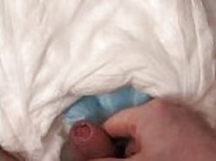 Cumming in my diaper