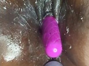 masturbación, orgasmo, coño-pussy, squirting, amateur, negra-ebony, juguete, negra, regordeta, primera-persona