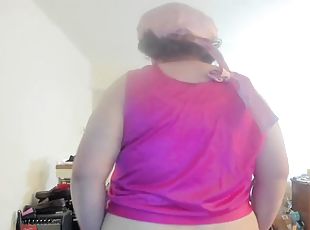 Molly shakes her booty, showing her ass and twerking while spanking...