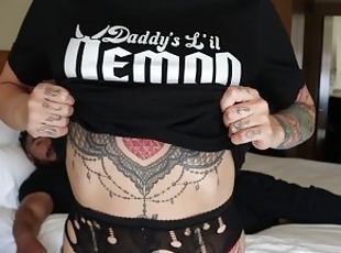 storatuttar, pappa, orgasm, fitta-pussy, amatör, avsugning, blandade-raser, tuttar, farsan, tatuering