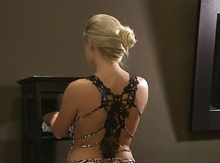 Gorgeous blond chick Barra is going to give a nice head