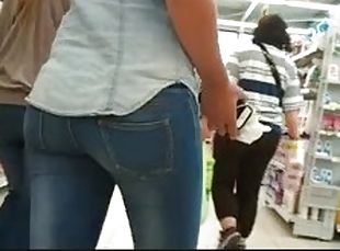 Tight Teen ass at grocery store Hidden cam