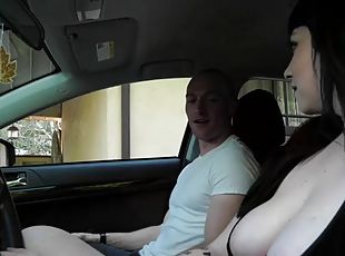 Busty boober cab driver sucks dick