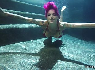 Anna Bell Peaks swimming in the pool, getting fucked and cummed on ...