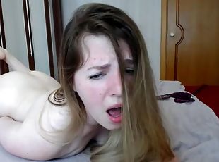Sensual Teen Squirts On The Floor Like A Fountain