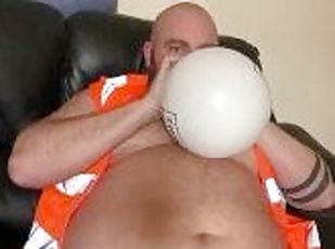 RARE FETISH - A fan asked me to inflate balloons and have a wank. N...