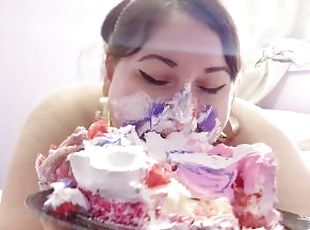 Dirty Girl Klairè Celebrates Birthday in Bed Stuffing Cake Down Her...