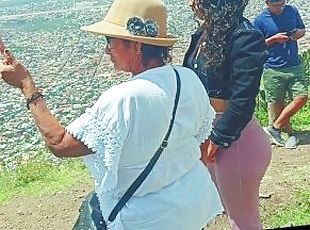 ME LLEVO A FOLLAR . LA HIJA DE UNA TURISTA