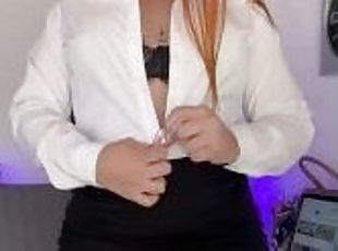 Big ass Redhead Realtor gets Horny during Work and sends this Video...