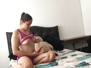 cur, masturbare-masturbation, orgasm, pasarica, lesbiana, adolescenta, cu-degetelul, perfect, solo