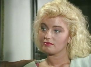 Blonde Carolyn Monroe - Breakin' In Her Backdoor - vintage anal hardcore