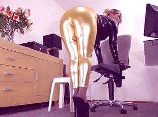 Be teased by gold tight leggings - Legjob, big legs fetish, thighs ...