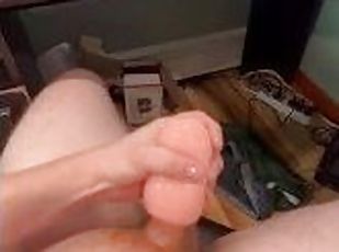 imens-huge, masturbare-masturbation, birou-office, pasarica, amatori, jet-de-sperma, pula-imensa, adolescenta, jucarie, sperma