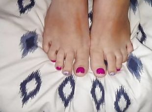 ?Feet Fetish ?Watch my Step-Sister Rub Her Feet and Ankle Around my...