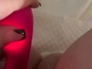 masturbation, orgasme, chatte-pussy, amateur, ados, jouet, belle-femme-ronde, solo, humide, tatouage