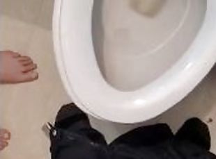 pissing, amatør, pov, toalett, fetisj