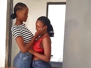 African lesbians have amazing sex with black pussy and cum loudly!