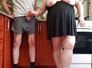 Before lunch, my stepmom jerks off my dick to a cumshot