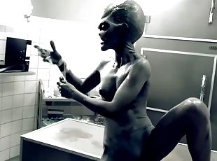 Horror Porn 33: Roswell UFO