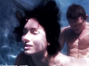 Underwater Adventures Of Attractive Darkhair