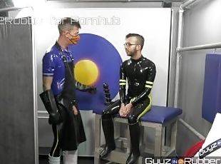 Hot Guy in Rubber asks his Doctor to stretch his arse and fuck him ...