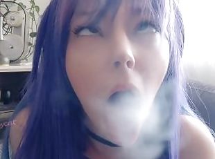 Yandere Egirl smoking with her titties out again(full vid on my 0nl...