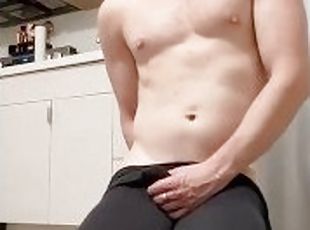 SOLO MALE RUBS COCK IN TIGHT LEGGINGS AND TOYS WITH ASS UNTIL MASSI...