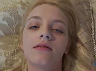 amaterski, fingering, noge, pov, blond, fetiš, z-nogo, majhne-prsi