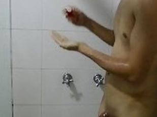 baignade, masturbation, amateur, gay, branlette, douche, solo, minet, réalité