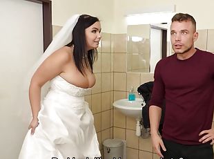 Casual fucking action of the bride in wedding dress and stranger in...