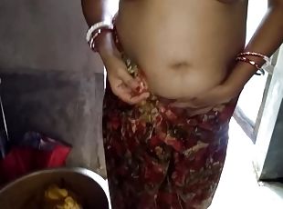 buntut, payu-dara-besar, pembantu-rumah, di-luar, kencing, amateur, gadis-indian, gempal, dapur