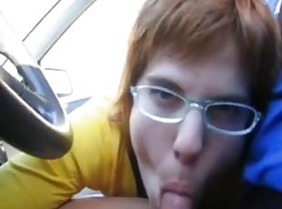 My girlfriend masturbating for me and making me happy in car